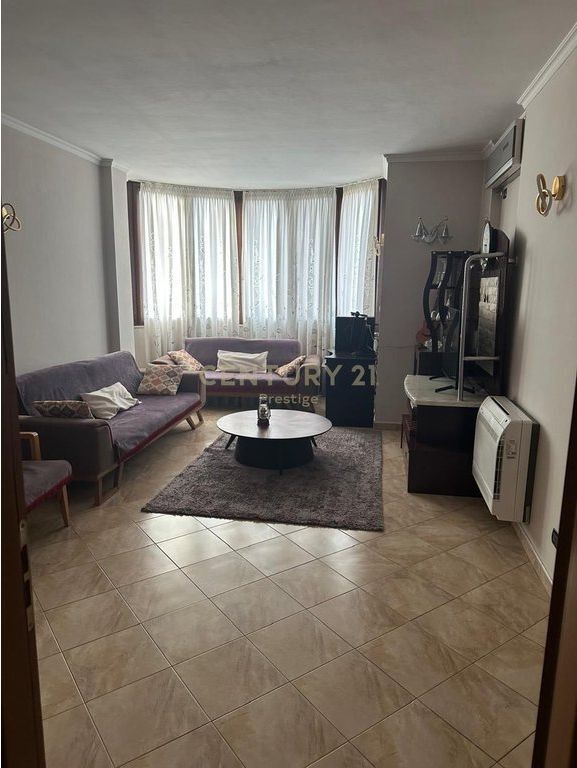 APPARTAMENTO 2+1+2 IN VENDITA VICINO ALL'AMBASCIATA AMERICANA, TIRANA! 226.000 €