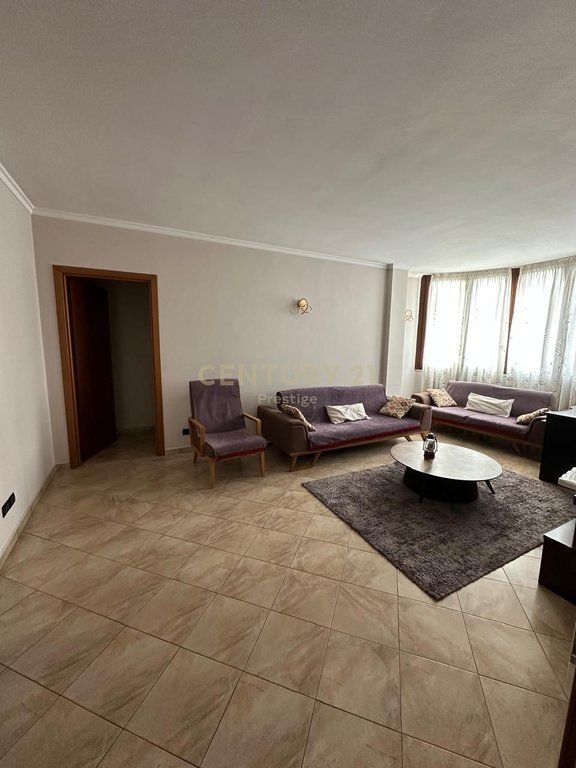 APPARTAMENTO 2+1+2 IN VENDITA VICINO ALL'AMBASCIATA AMERICANA, TIRANA! 226.000 €