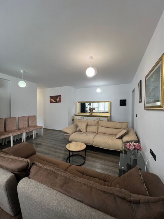Shitet Apartament 3+1 | Liqeni i Thatë