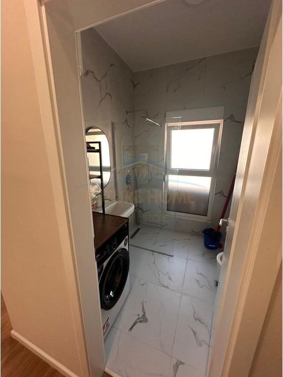 Shitet, Apartament 1+1, Tiranë.