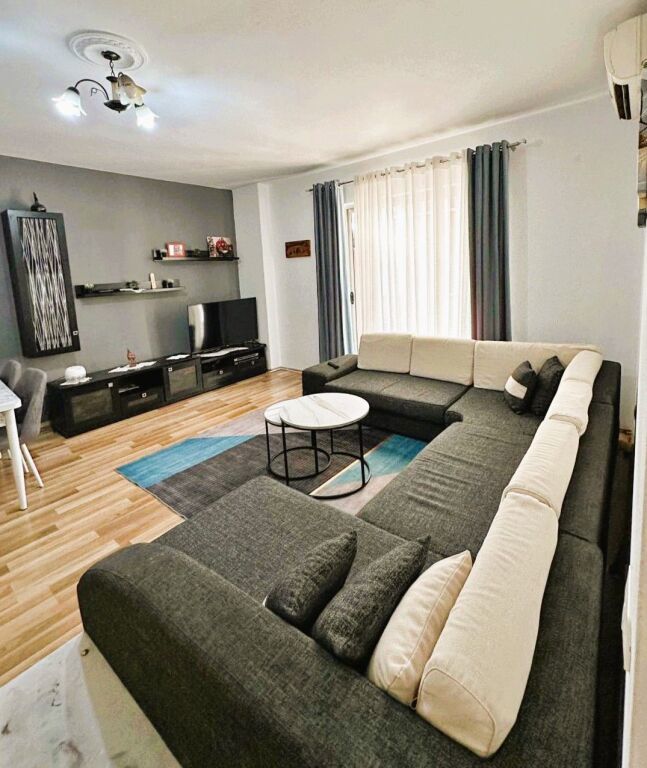 🏡 Shitet Apartament 1+1 në Kamëz.
