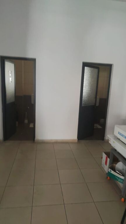 MAGAZZINI IN AFFITTO 900M2 KOMBINAT 360.000 LEKE FH-76333