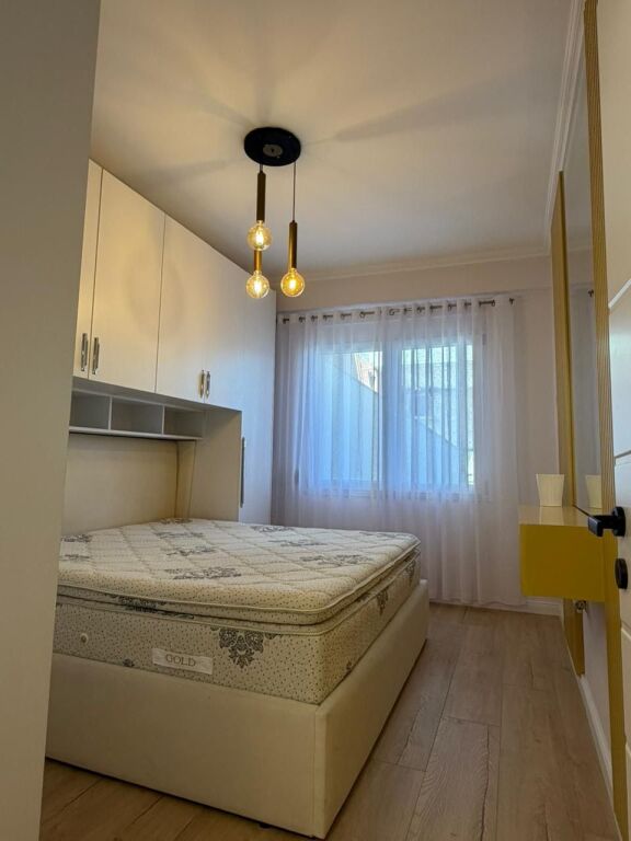 Shitet Apartament 1+1 i mobiluar ne Astir