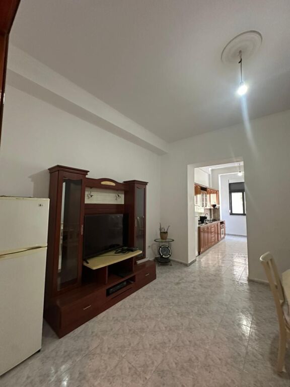 🏢 Shitet Apartament 2+1 në Qendër të Durrësit 📍