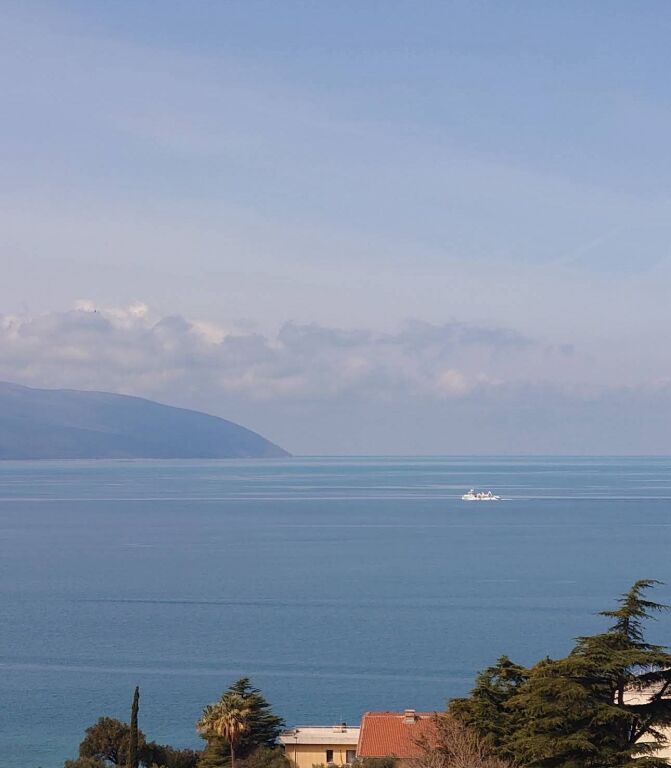 Appartamento con vista mare in vendita a Vlora