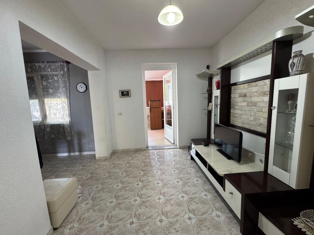 Private house for rent Shkallnur