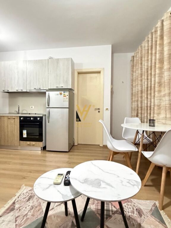 JEPET GARSONIERE 35 M2 ME QIRA TE RRUGA E DIBRES 40.000 LEKE
