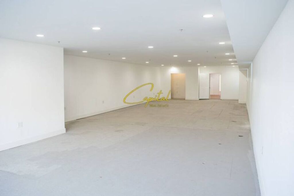 MAGAZINE ME QIRA 160 M2 SELITE 800 EURO