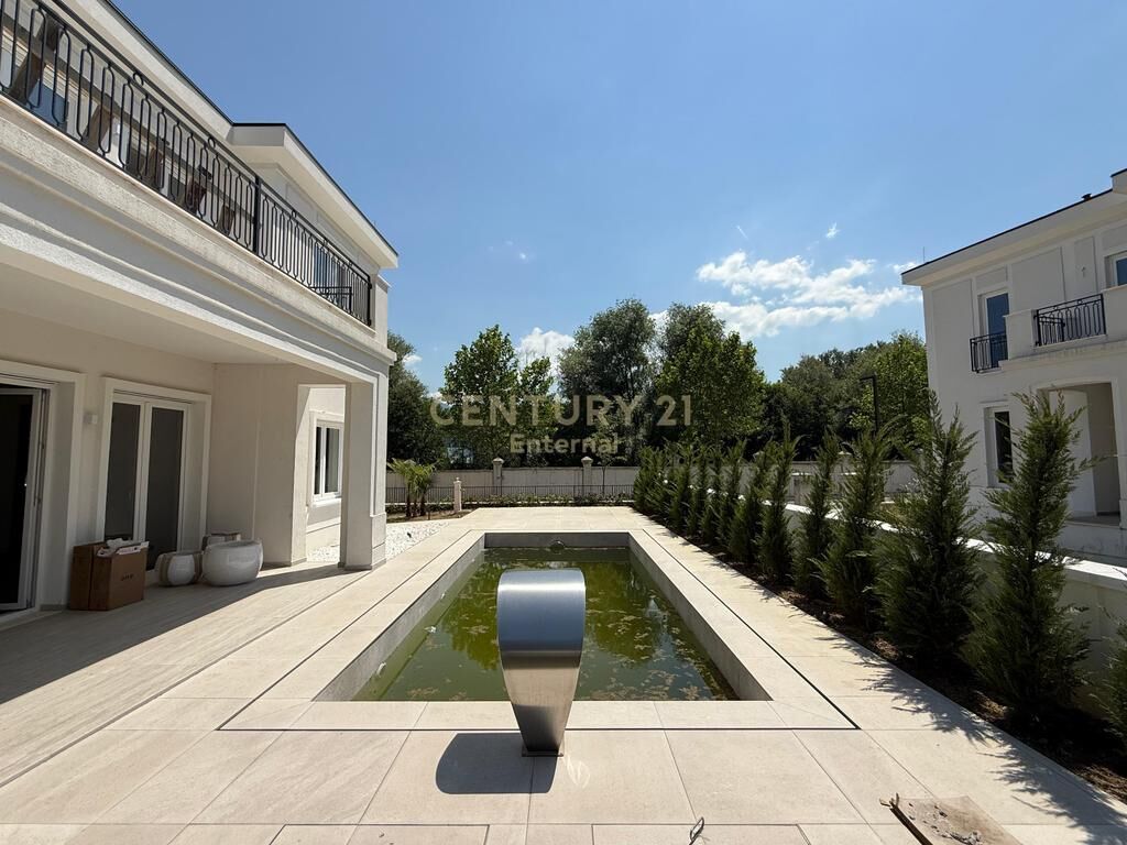 Vile luksoze me qira tek Rolling Hills 2 5,000 € /Muaj Sip. Totale  647m2  Sip. e brendshme  391m2