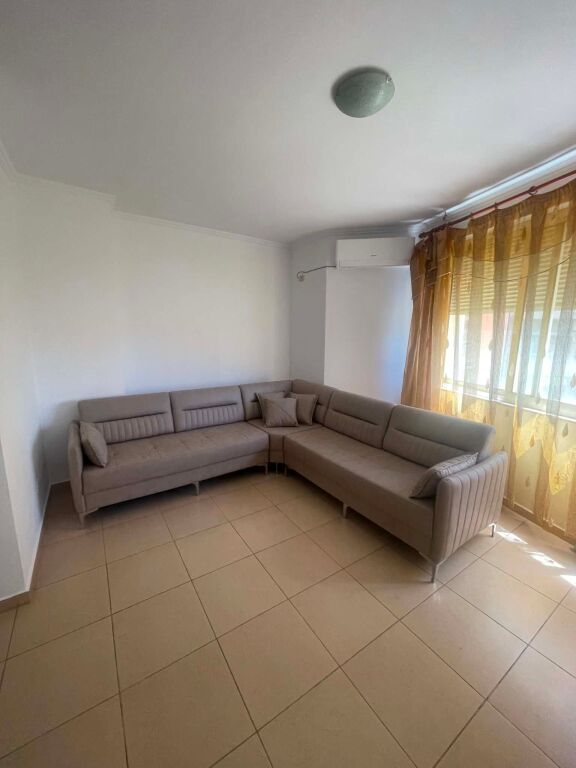 Apartment 2+1+2+balcony for rent, 650 euros, 3rd floor, center