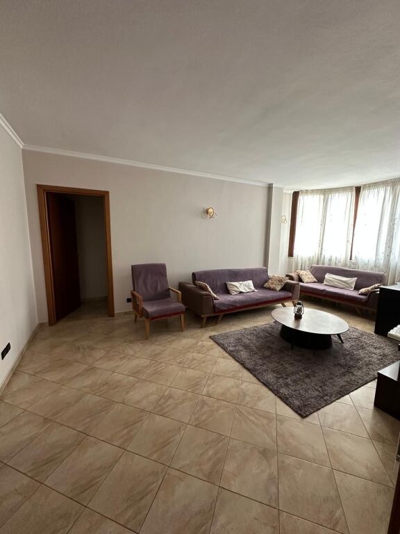 Vendiamo Appartamento 2+1+2 in Città Studentesca !