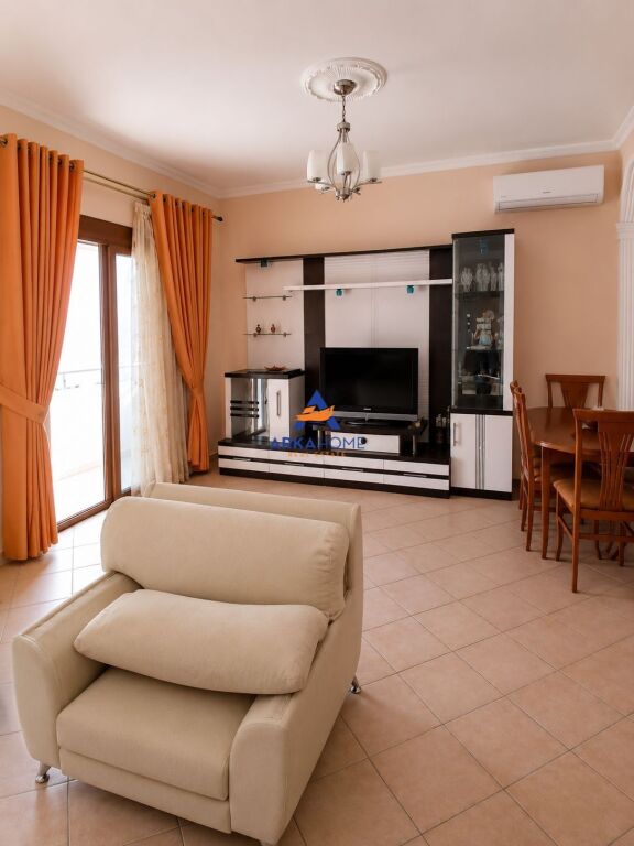 AFFITTASI APPARTAMENTO 2+1+BALCONE "5 MAGGIO" 55.000 LEKE
