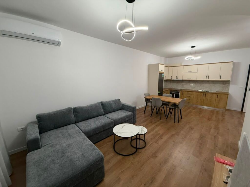🏡Jepet me qera Apartament 2+1+2  📍Adresa : 5 Maji Perball Konkordit 💸Cmimi 60000 Leke
