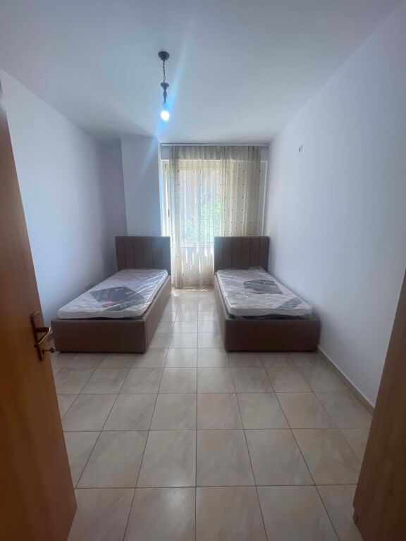 Apartment 2+1+2+balcony for rent, 650 euros, 3rd floor, center