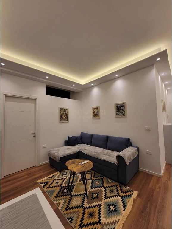 APARTAMENT 1+1 ME QIRA KAT VILE RRUGA E DURRESIT! 550 € /Muaj