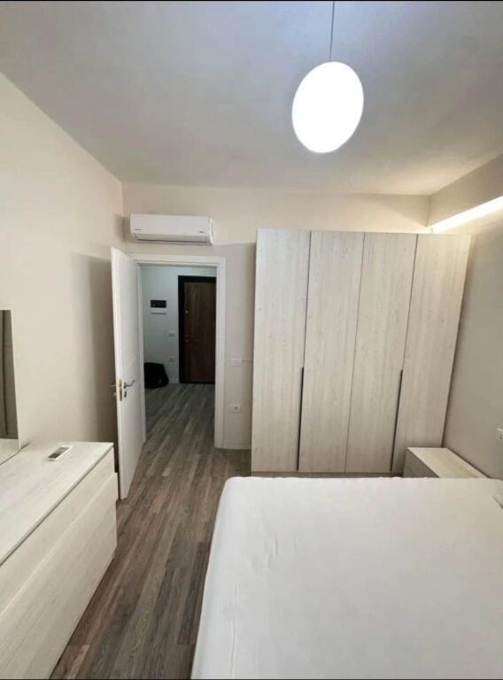 1+1,urban gate astir,430 mije leke