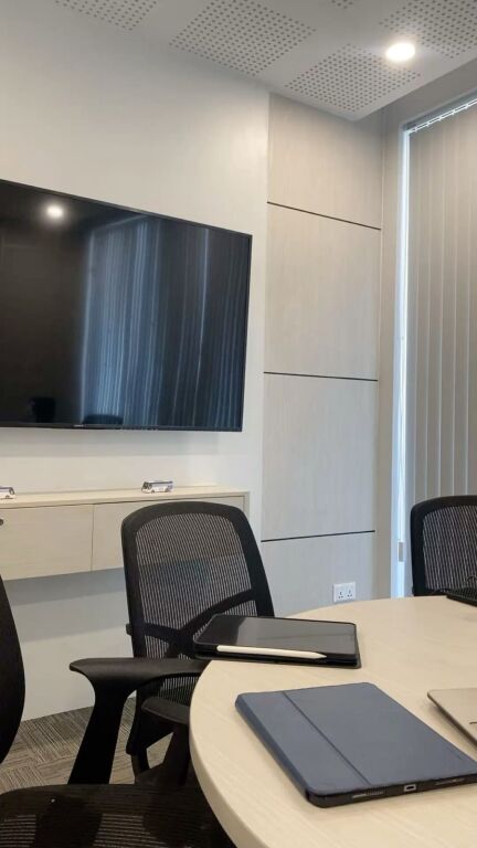 JEPET ZYRE ME QERA 50M2 ASTIR