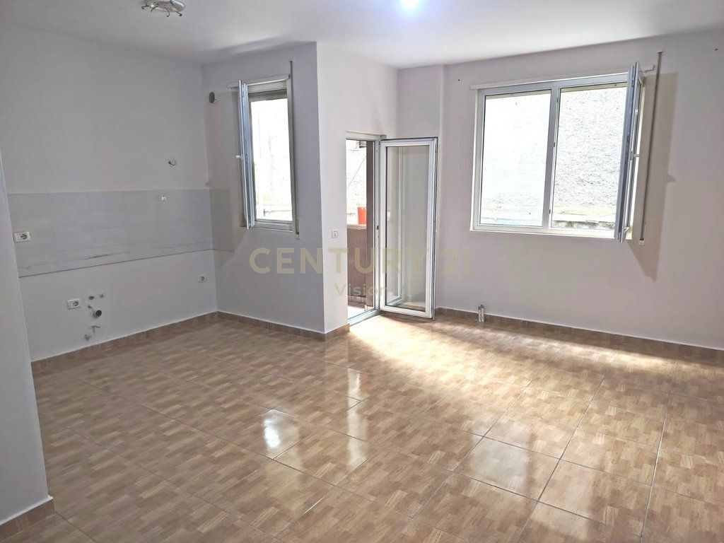 Apartment 1+1 for sale Center Shkodër | 80 m² 120,000 €