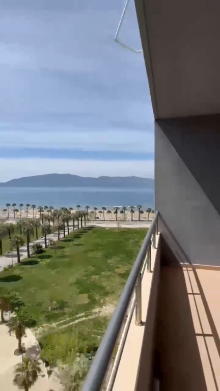 Apartament me pamje nga deti për shitje Lungomare Vlore