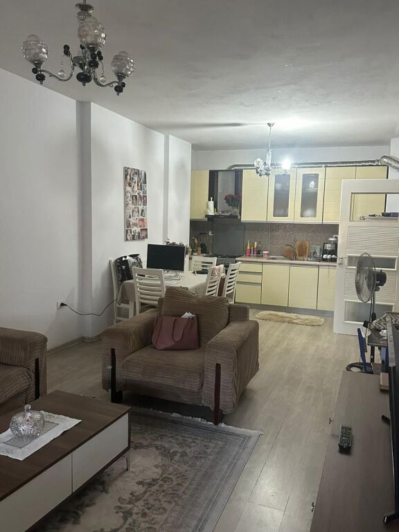 APARTAMENT ME QERA 2+1