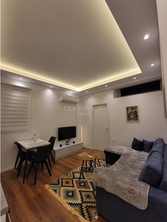 APARTAMENT 1+1 ME QIRA KAT VILE RRUGA E DURRESIT! 550 € /Muaj