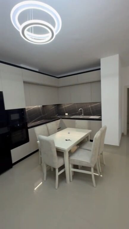 Apartament me qera 2+1