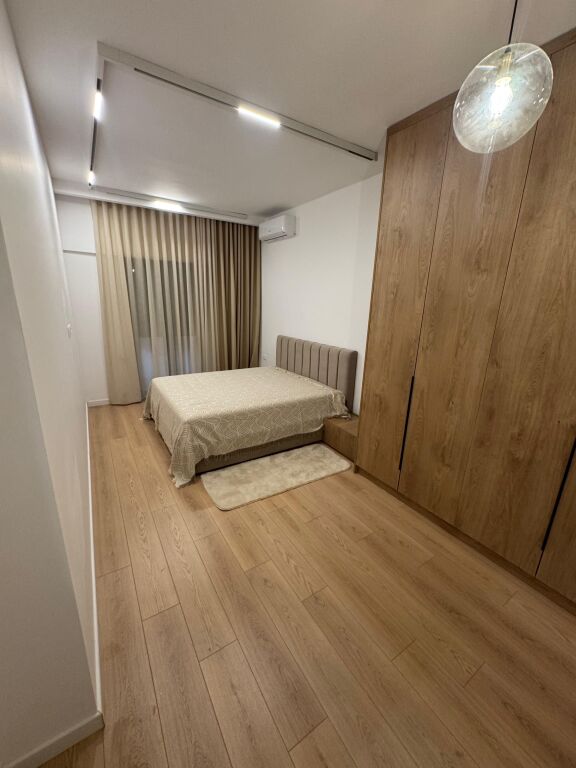 Apartament 2+1 me qera (Qender)