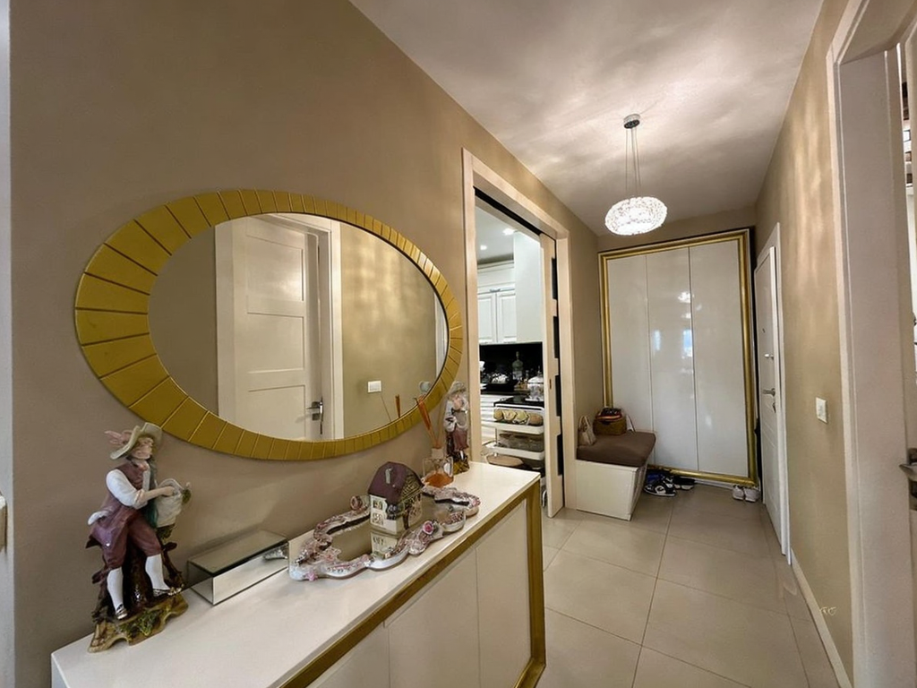 Shitet Apartament 3+1+Kuzhine te vecuar tek Kompleksi Kika 1, prane Union Bank!