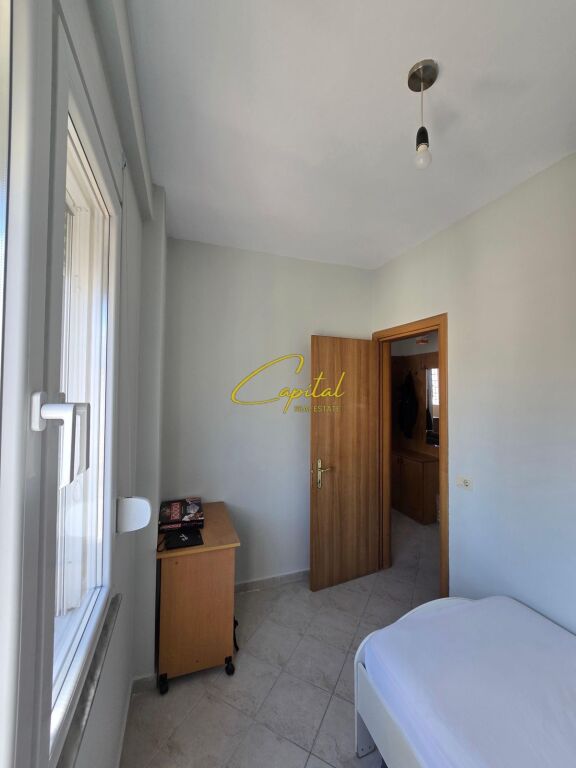 APARTAMENT ME QIRA 2+1 QENDER 55.000 LEKE