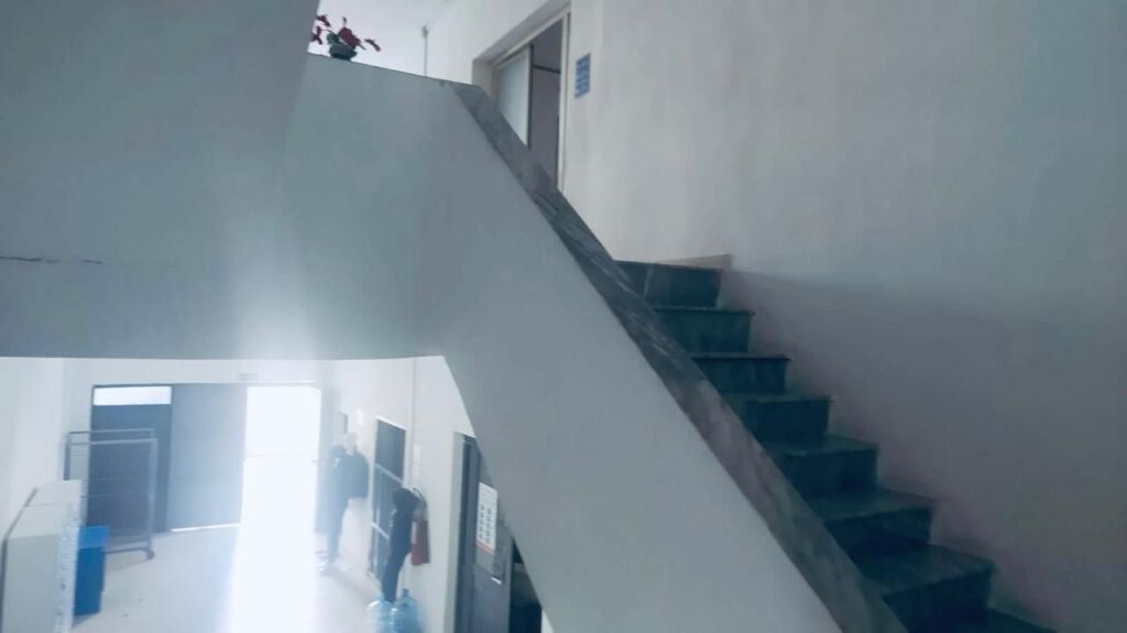 MAGAZZINI IN AFFITTO 900M2 KOMBINAT 360.000 LEKE FH-76333