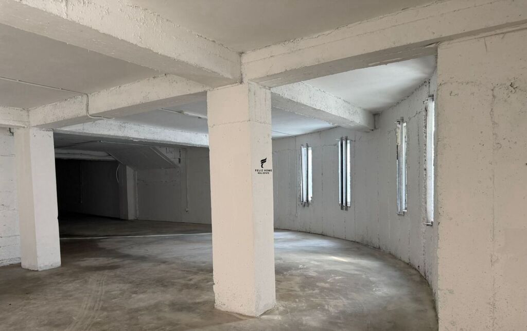 MAGAZINE ME QERA 500 M2 SHKOZE 200.000 LEKE FH-76272
