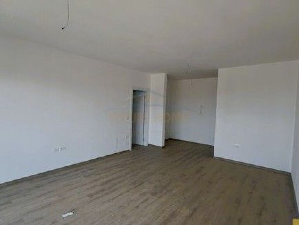 Shitet, Apartament 2+1, Don Bosko, Paralel Living.