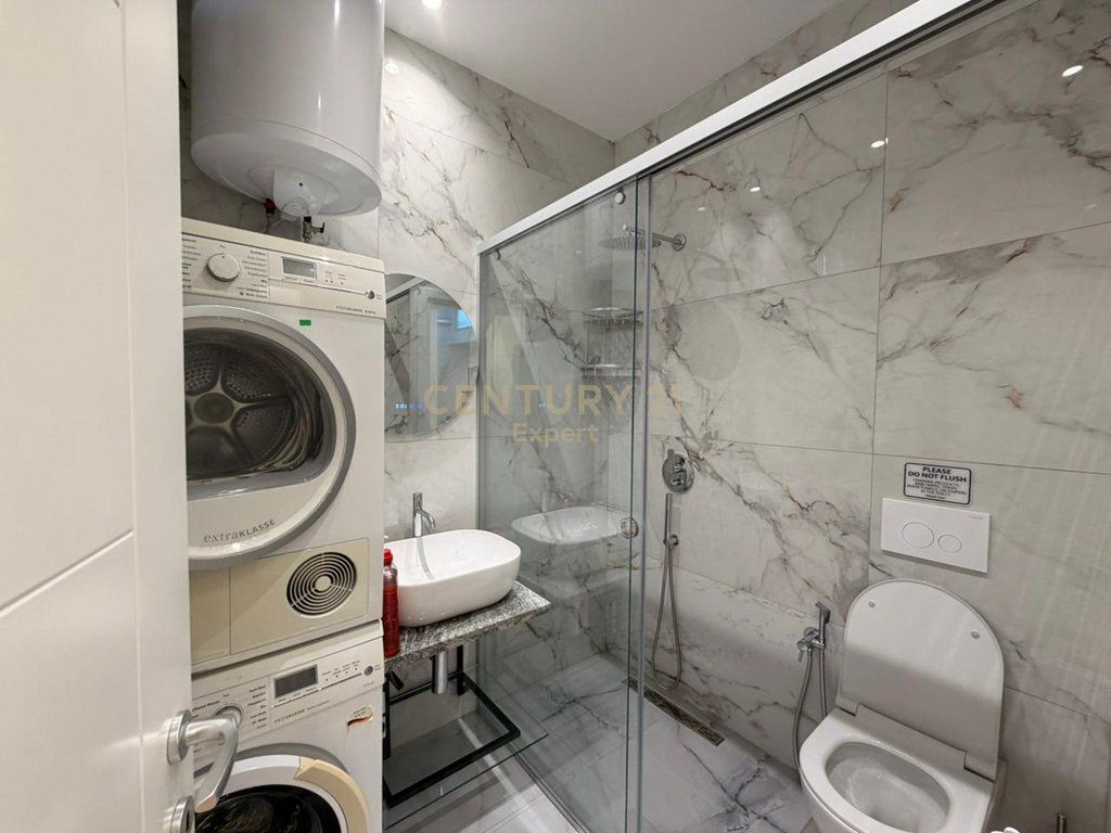 APARTAMENT 1+1 ME QIRA KAT VILE RRUGA E DURRESIT! 550 € /Muaj