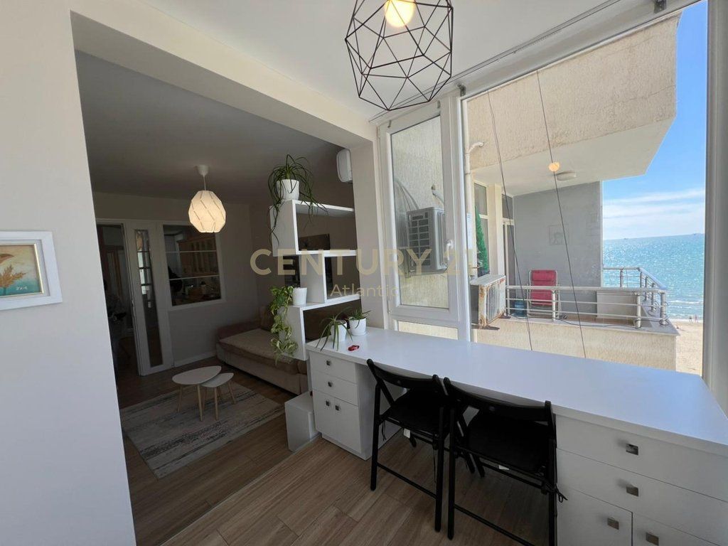 SHITET APARTAMENT ME PAMJE DETI VIJE E PARE ME DETIN TEK SHKEMBI I KAVAJES NE DURRES