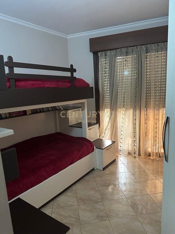 APPARTAMENTO 2+1+2 IN VENDITA VICINO ALL'AMBASCIATA AMERICANA, TIRANA! 226.000 €