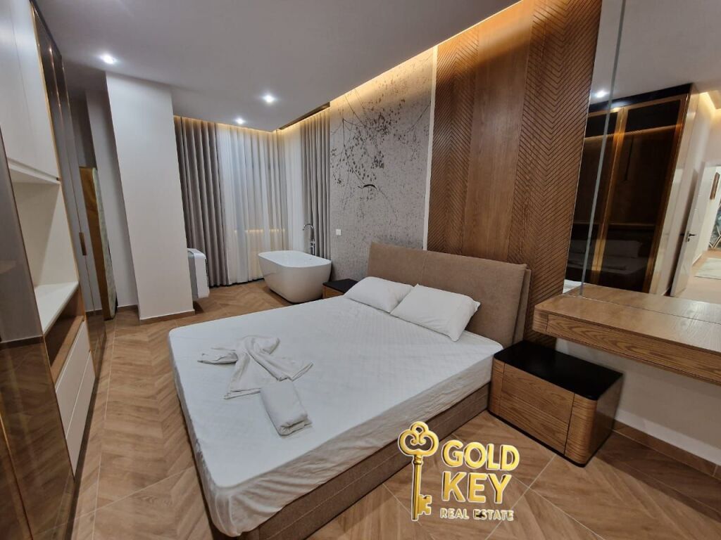 🏡 SHITET APATRAMENT2+1+2 LUXURY VOLLGA DURRES