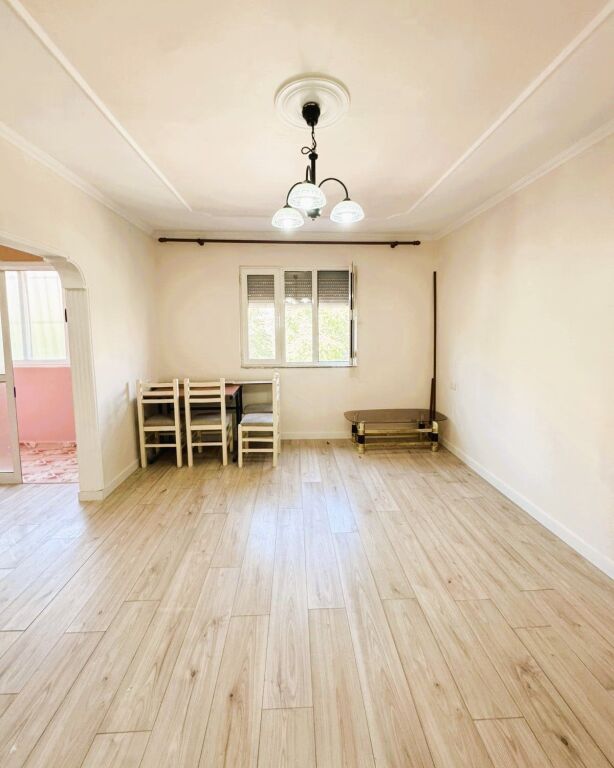 🏡Appartamento 1+1 in vendita in via Irfan Tomini📍