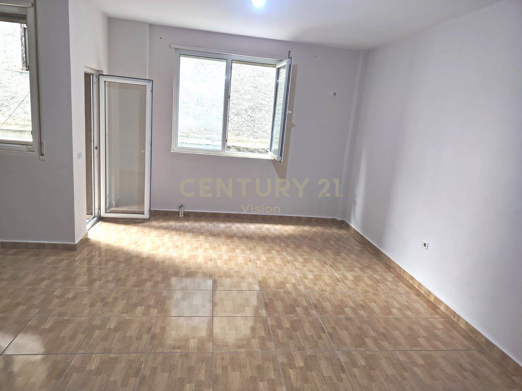 Apartment 1+1 for sale Center Shkodër | 80 m² 120,000 €
