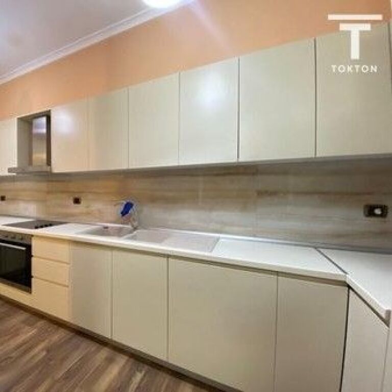 AFFITTO, APPARTAMENTO 3+1+2, CENTRO, TIRANA