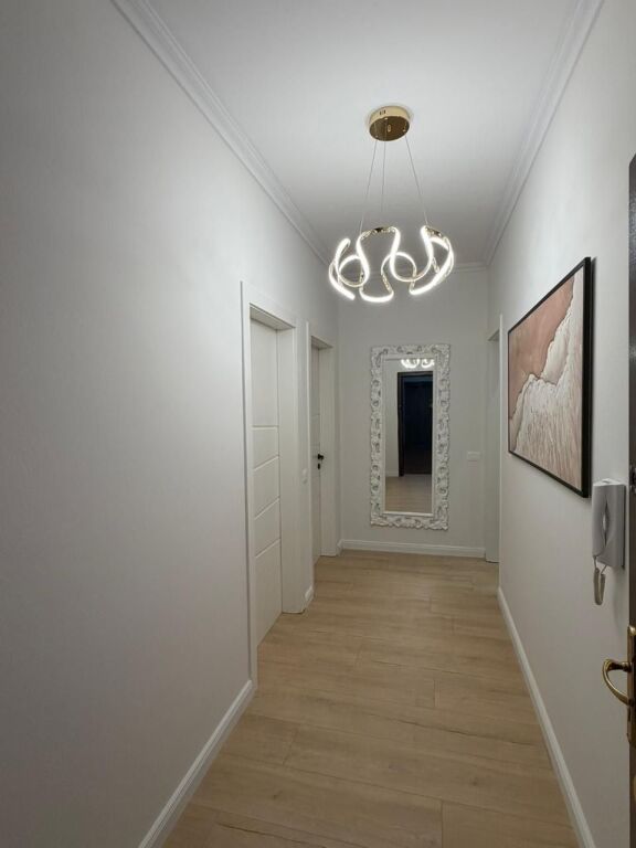 Shitet Apartament 1+1 i mobiluar ne Astir