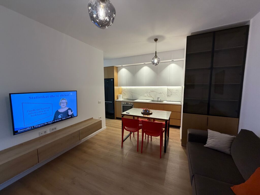 Shitet Apartament 2+1 Ish Fusha Aviacionit