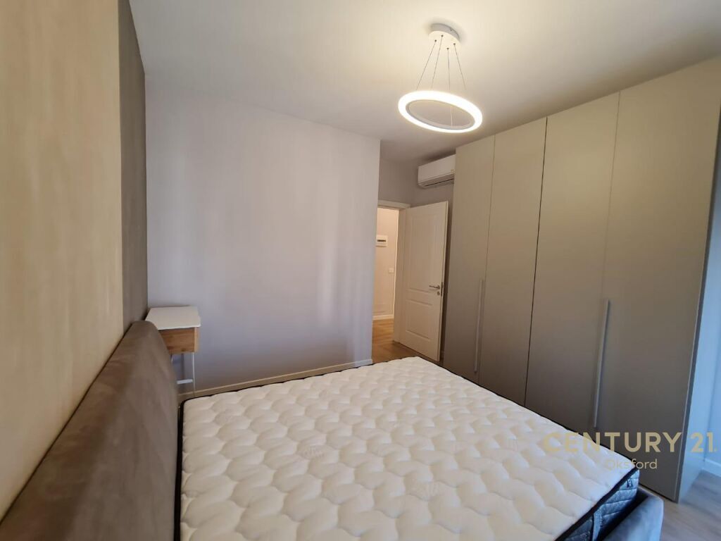 Modern Apartment 1+1 for Rent in the Xhamllik Area!