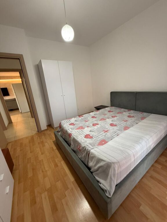 Jepet me qira apartament 2+1