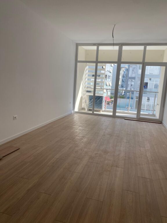 Ufficio in affitto a Kika 2 Komuna Parisit