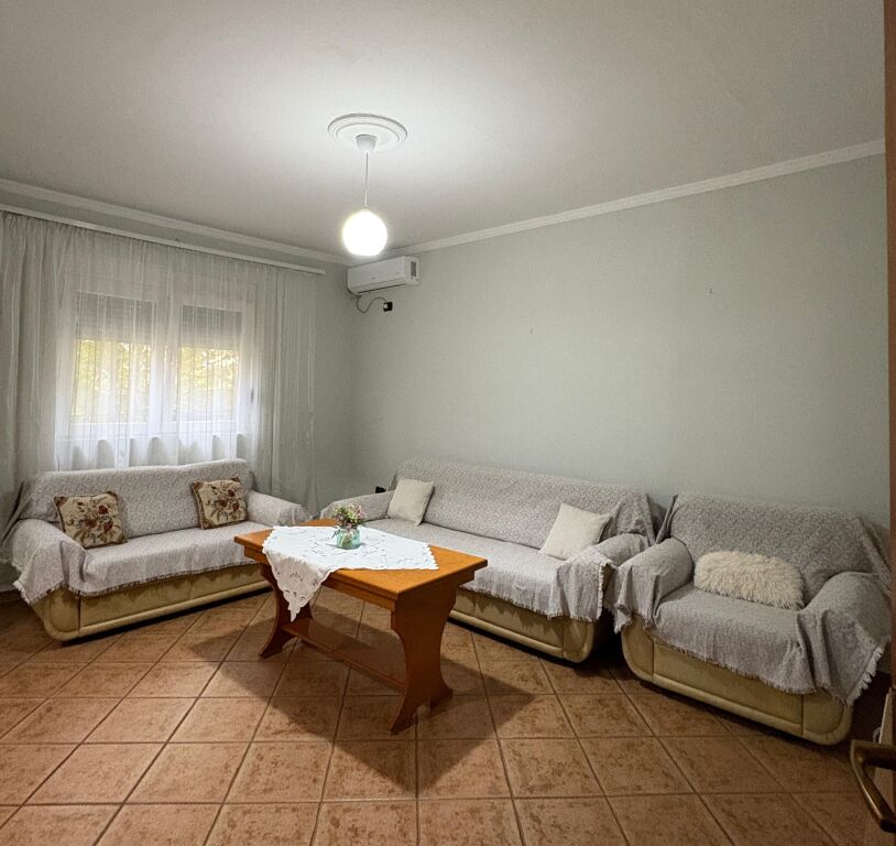 🏡 Jepet me Qera Apartament 1+1 📍 Laprakë