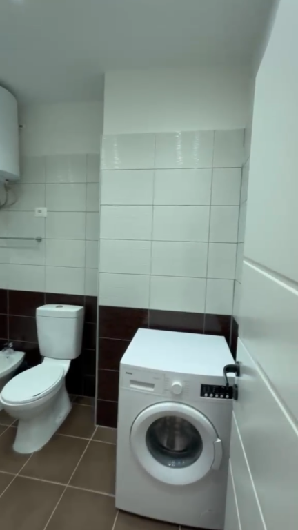 Shitet apartament astir