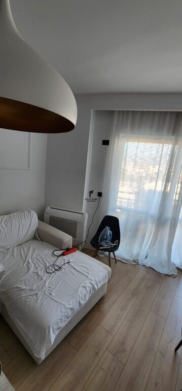 VENDESI APPARTAMENTO 1+1 CASA ITALIA 10.300.000 LEKE FH-76373