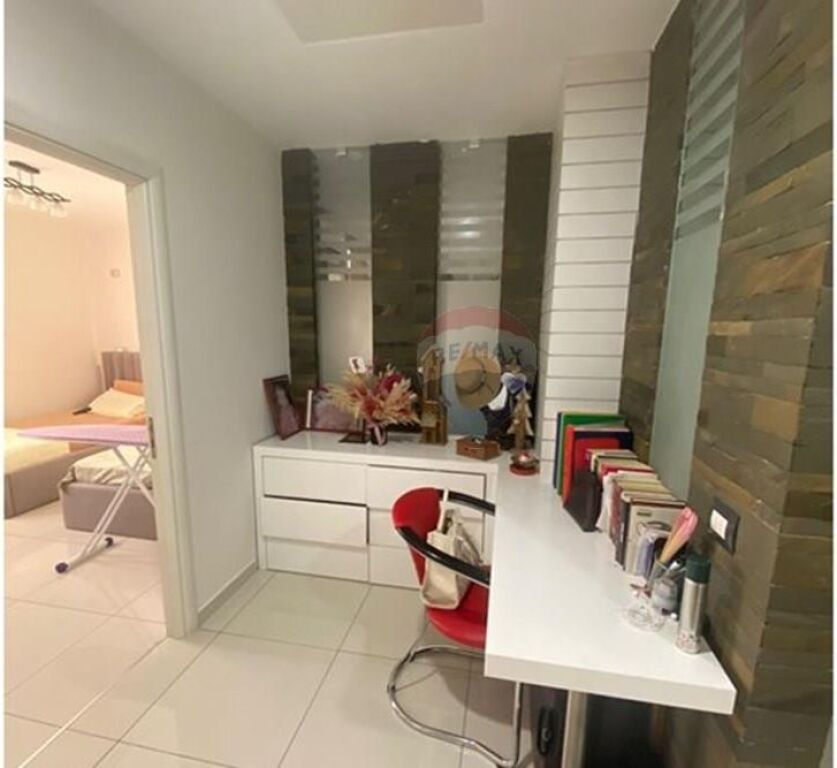 Apartament 2+1 per shitje ne Laprake!