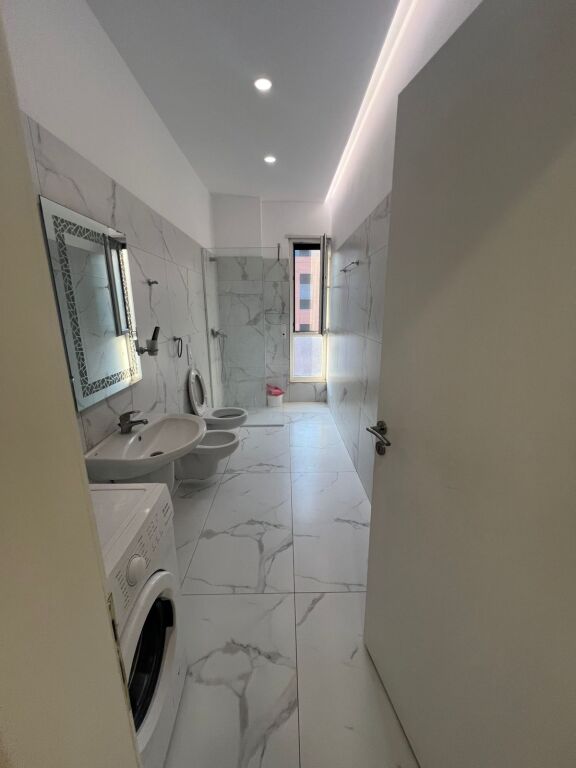 KAMEZ APARTAMENT ME QERA 1+1