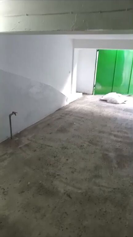 🚗 Garage for Rent in Durrës, near the Small Market 🏢